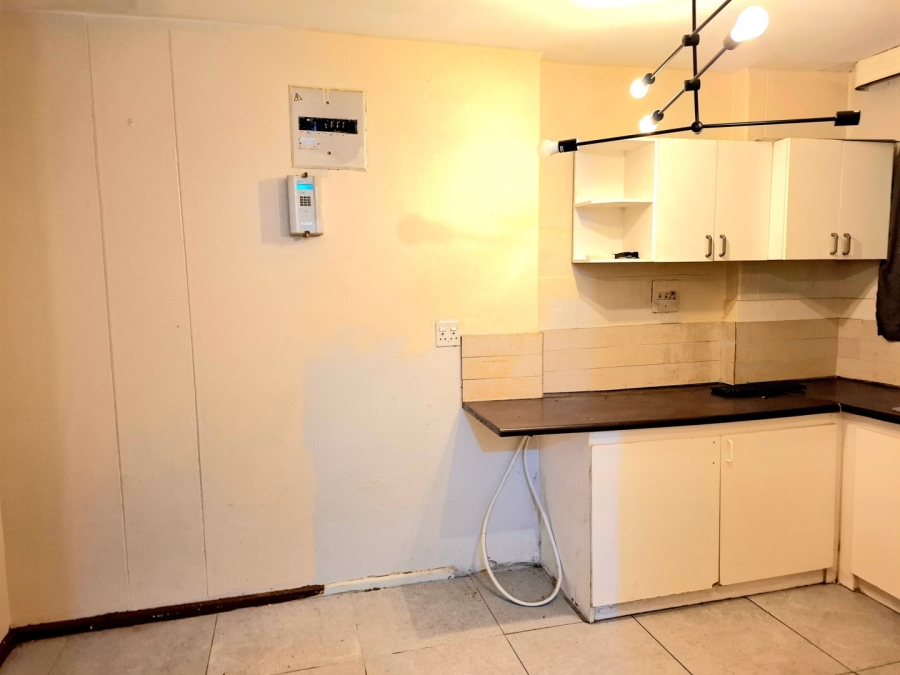 2 Bedroom Property for Sale in Avondale Western Cape